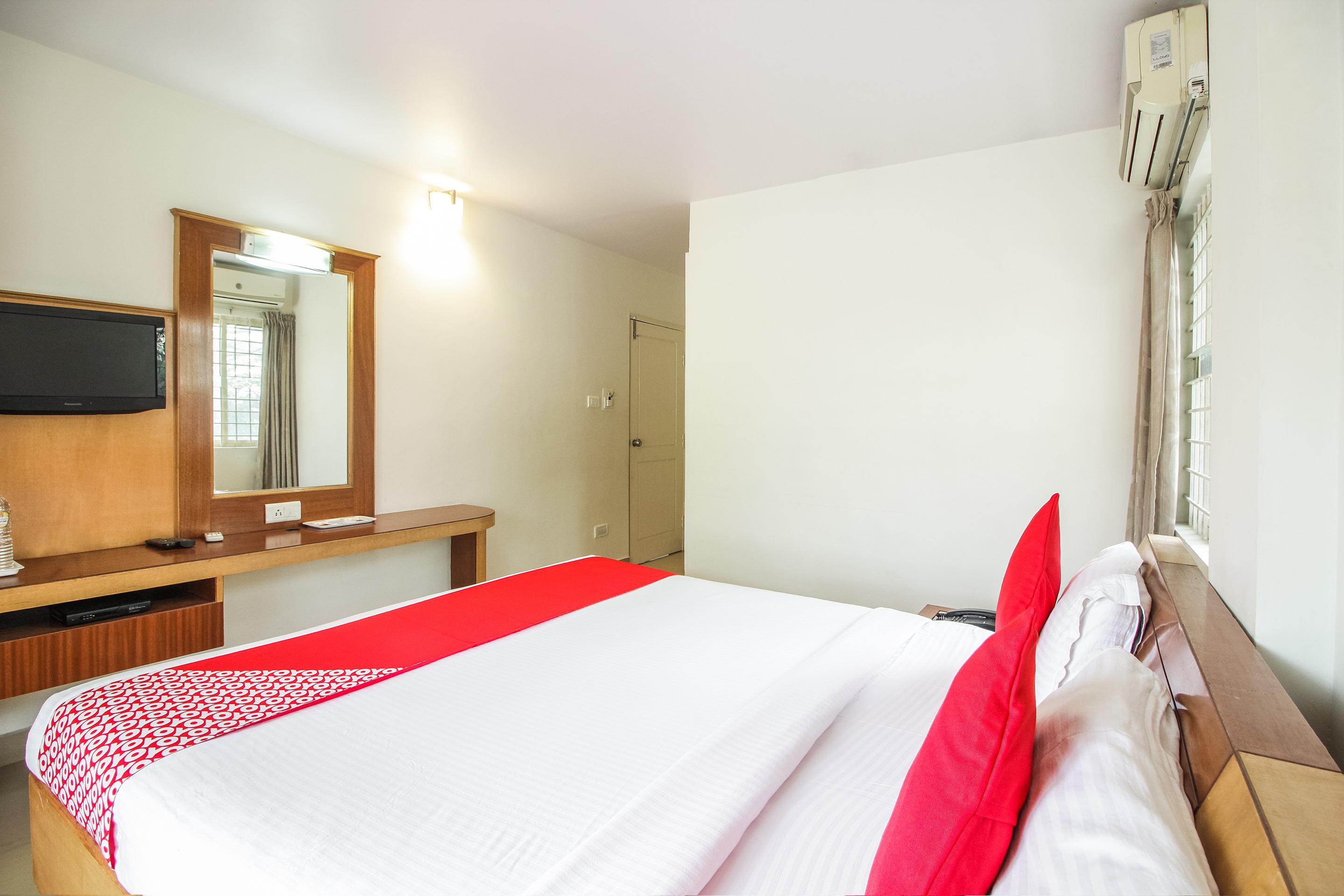 Hotel White Parrot Mysore Exterior foto