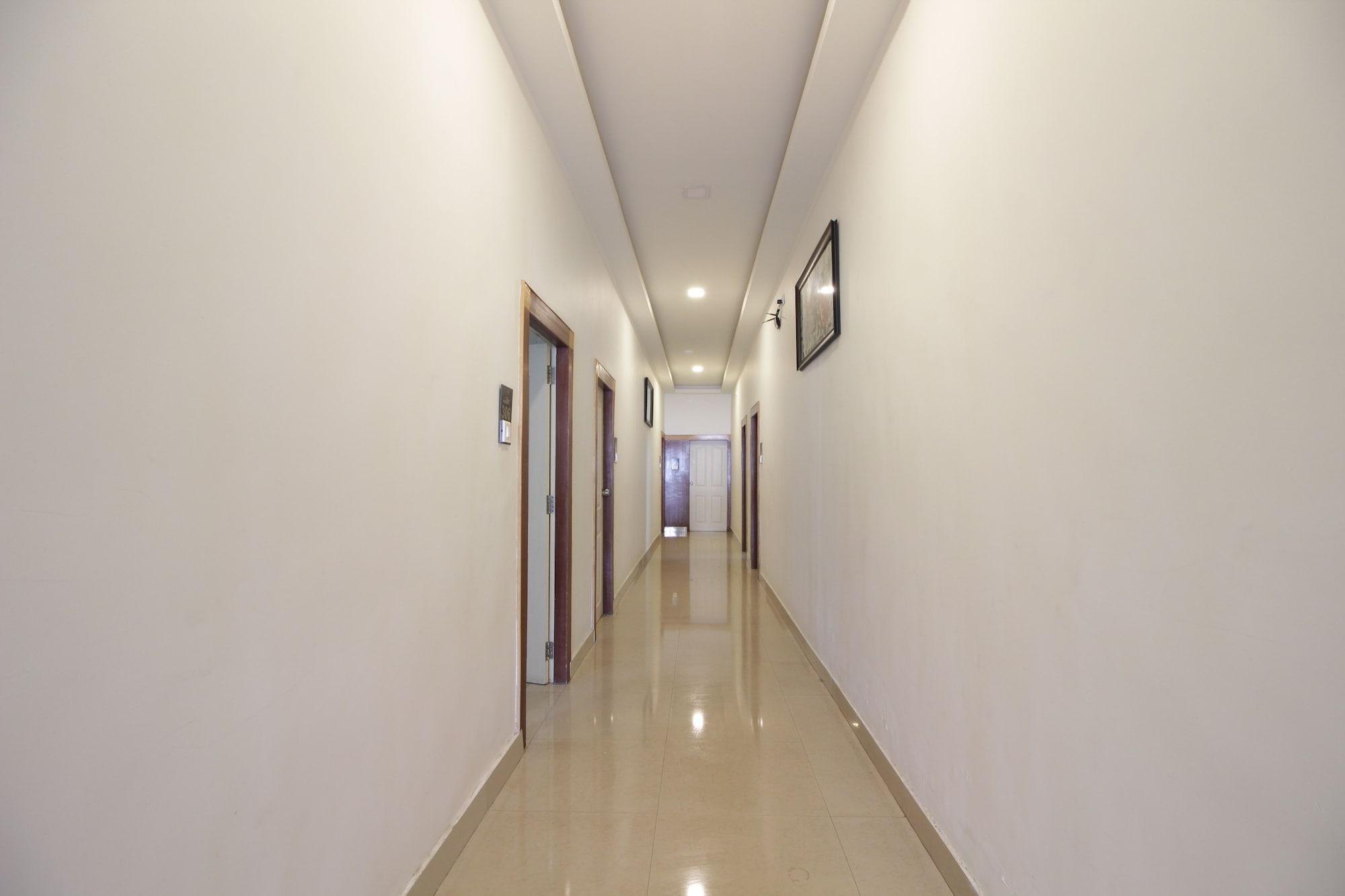 Hotel White Parrot Mysore Exterior foto