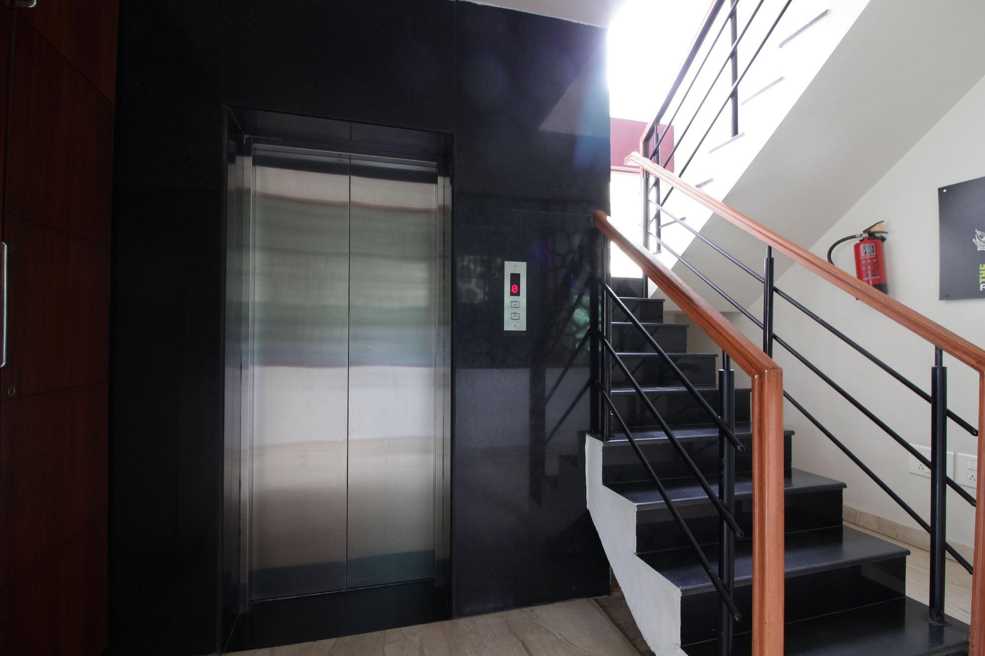 Hotel White Parrot Mysore Exterior foto