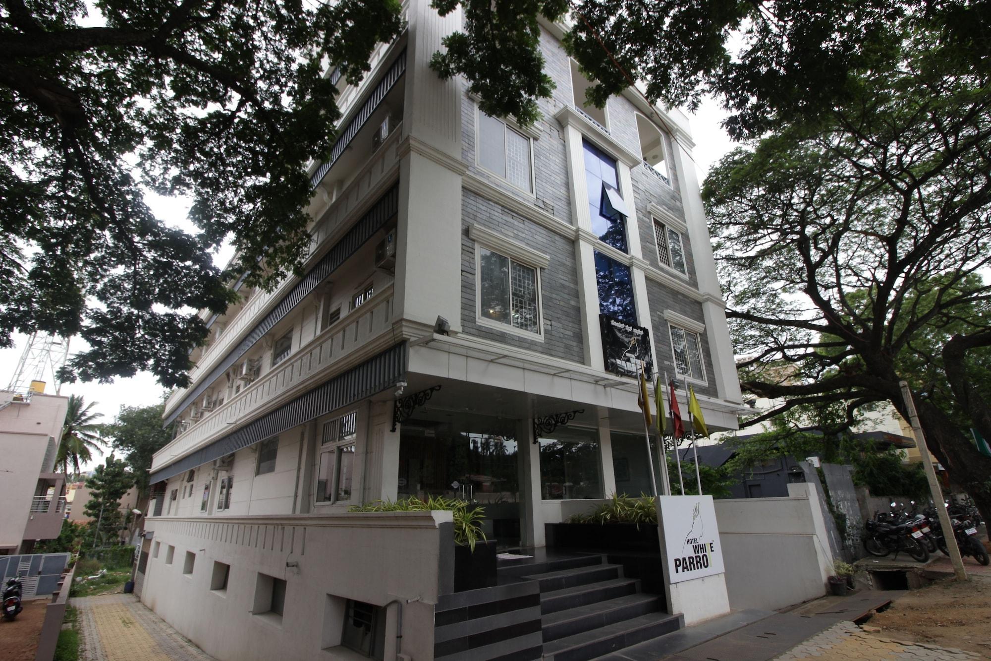 Hotel White Parrot Mysore Exterior foto
