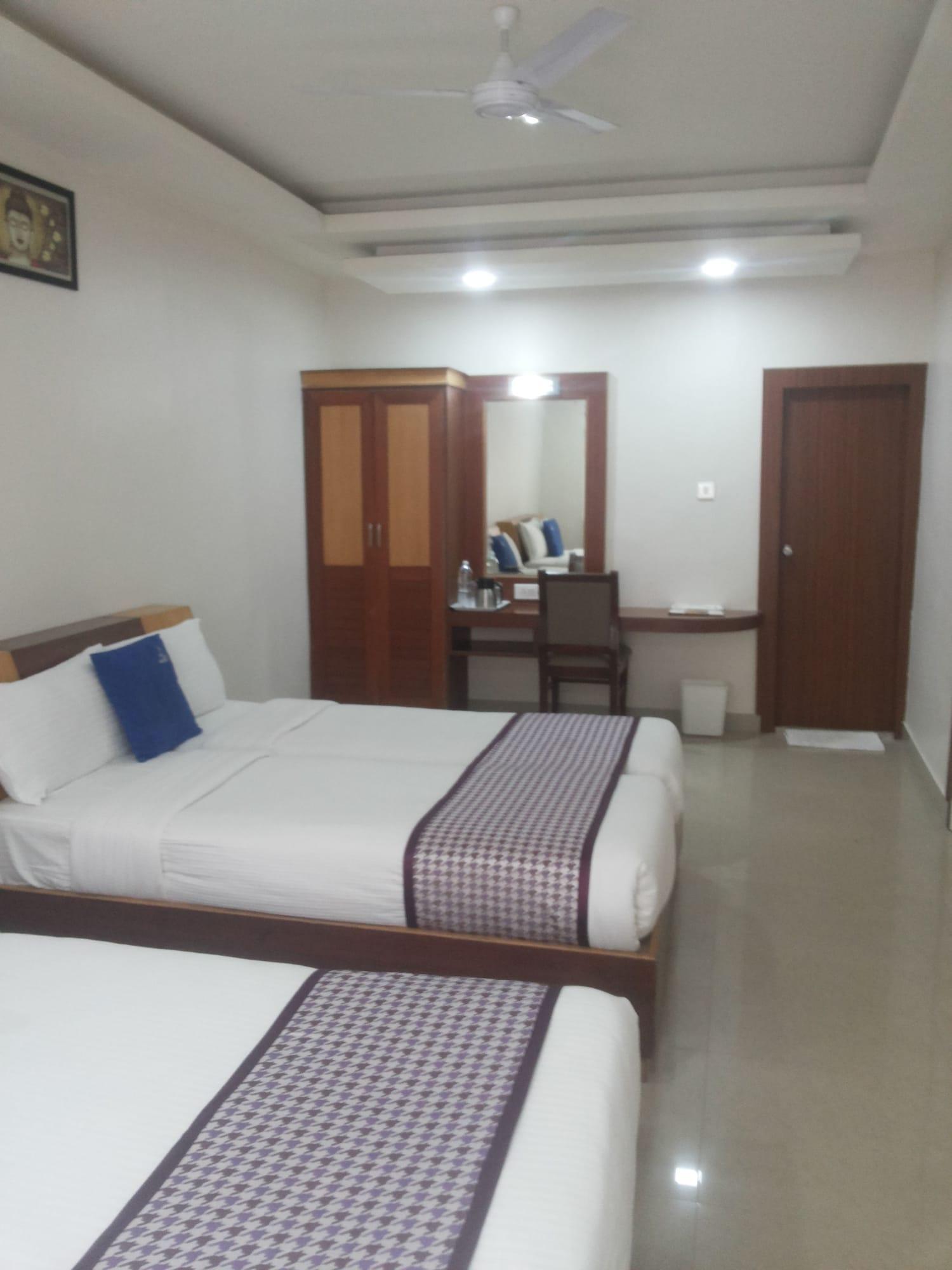 Hotel White Parrot Mysore Exterior foto